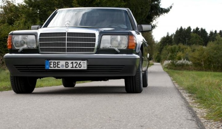 Mercedes Benz 560 SEL